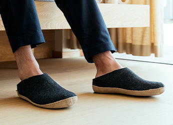 Made of 100% pure, natural wool. Perfect for those who want natural elegance.